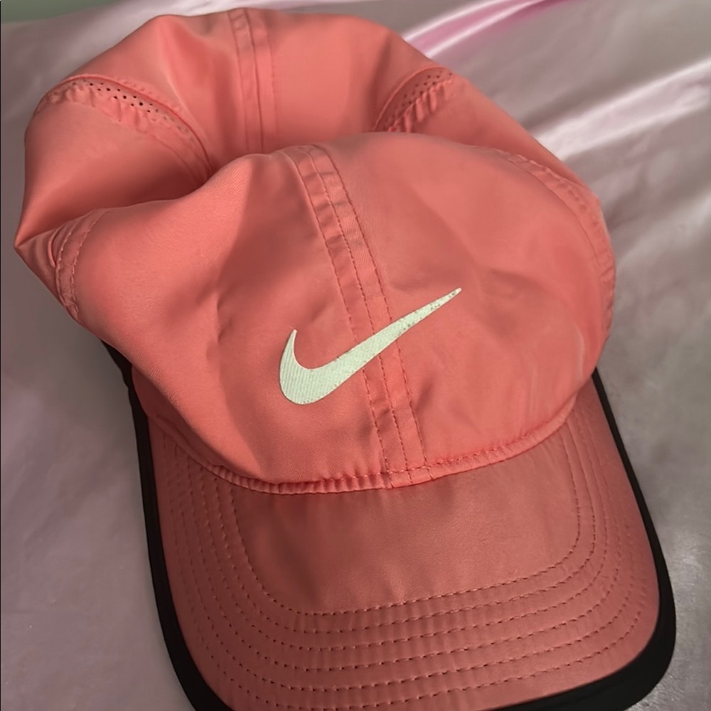 Nike Coral Cap